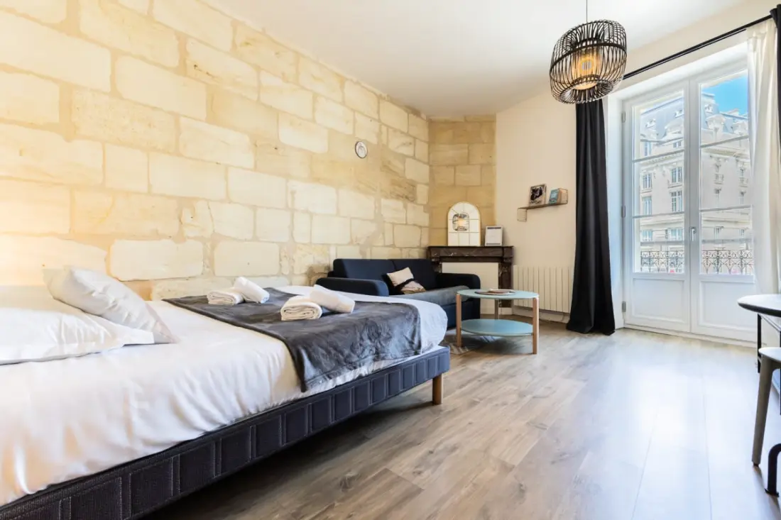 Kiváló hangulatos és bájos apartman 2 fő részére a Gare Saint-Jean közelében