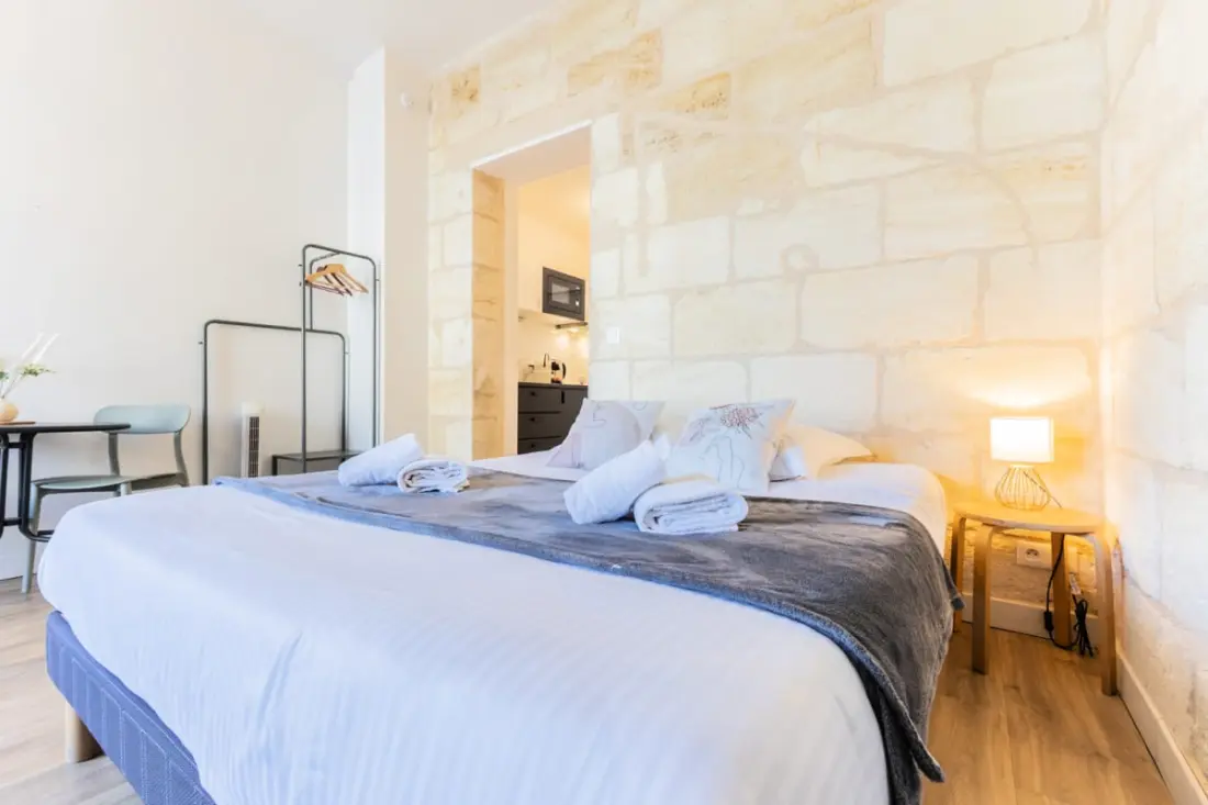 Kiváló hangulatos és bájos apartman 2 fő részére a Gare Saint-Jean közelében