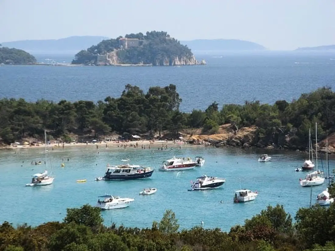 Campsite Lou Cabasson 3 Stars★★★