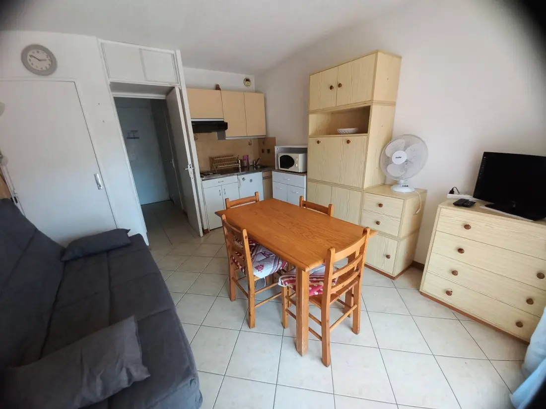 Amiraute Residence