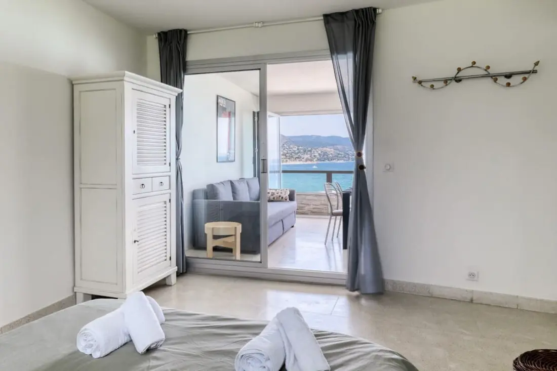 Residence Magnifico Appartamento Front De Mer - 6 Persone