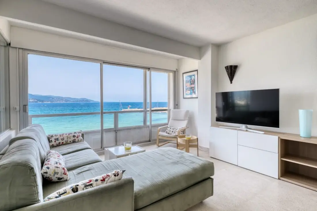 Residence Magnifico Appartamento Front De Mer - 6 Persone