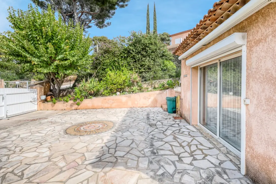 Családi nyaralás Rezidencia: House With Swimming Pool & Sea Megtekintés