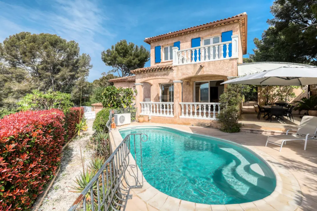 Családi nyaralás Rezidencia: House With Swimming Pool & Sea Megtekintés