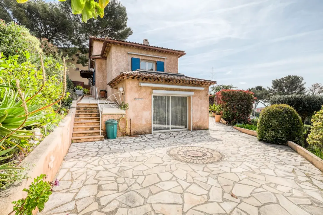 Családi nyaralás Rezidencia: House With Swimming Pool & Sea Megtekintés