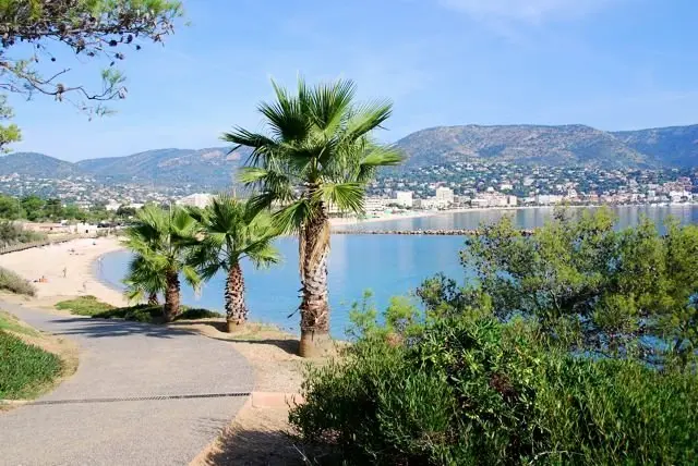 Voile Bleue Residence