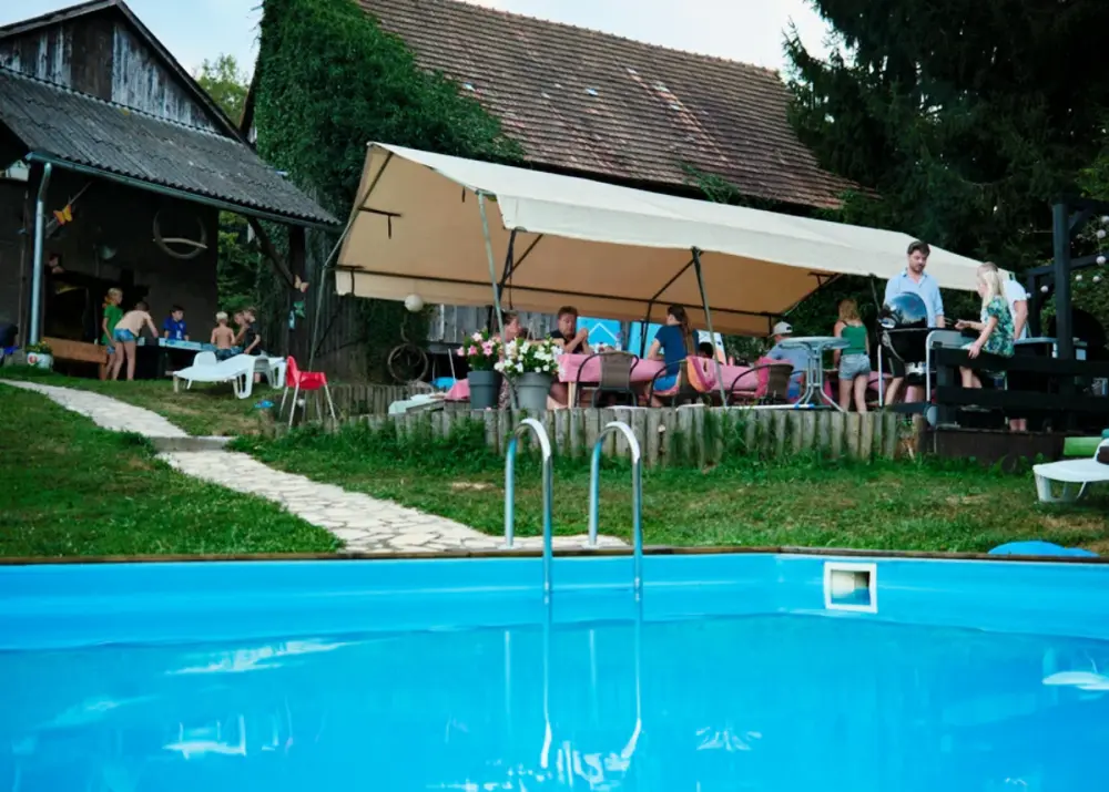 Camping Sretanwolf (Vodatent)