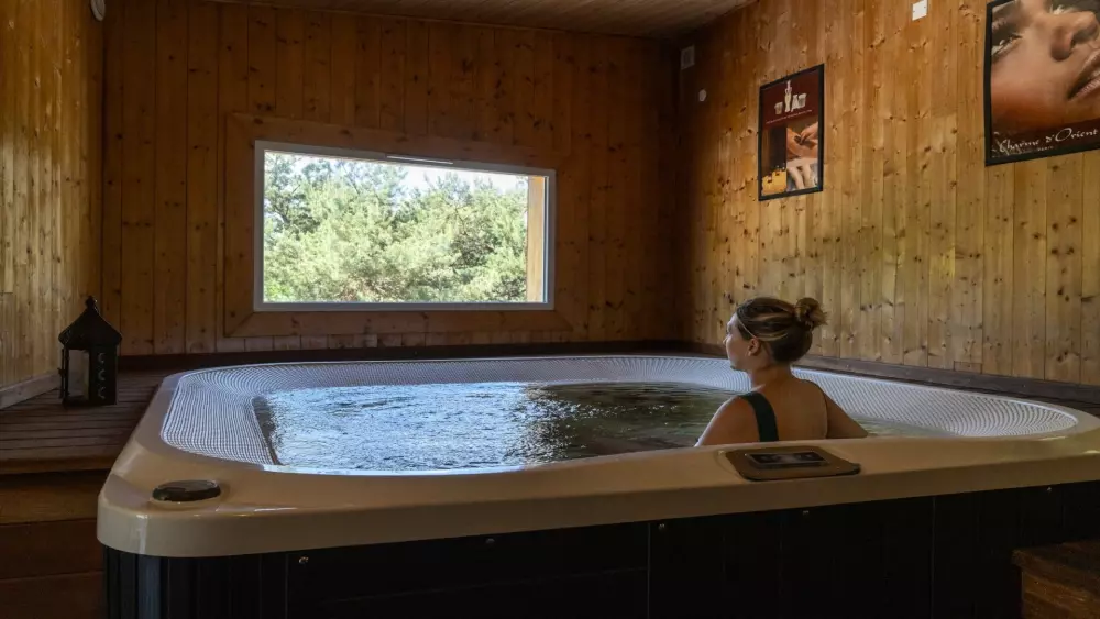 Campsite Yelloh Village Les Bois du Châtelas 4 Stars★★★★