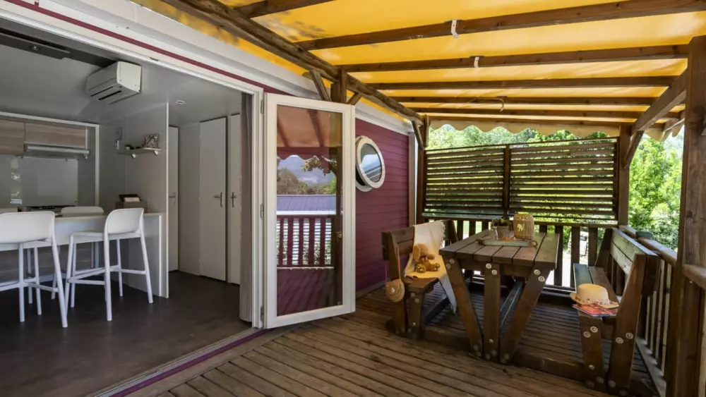 Campsite Yelloh Village Les Bois du Châtelas 4 Stars★★★★