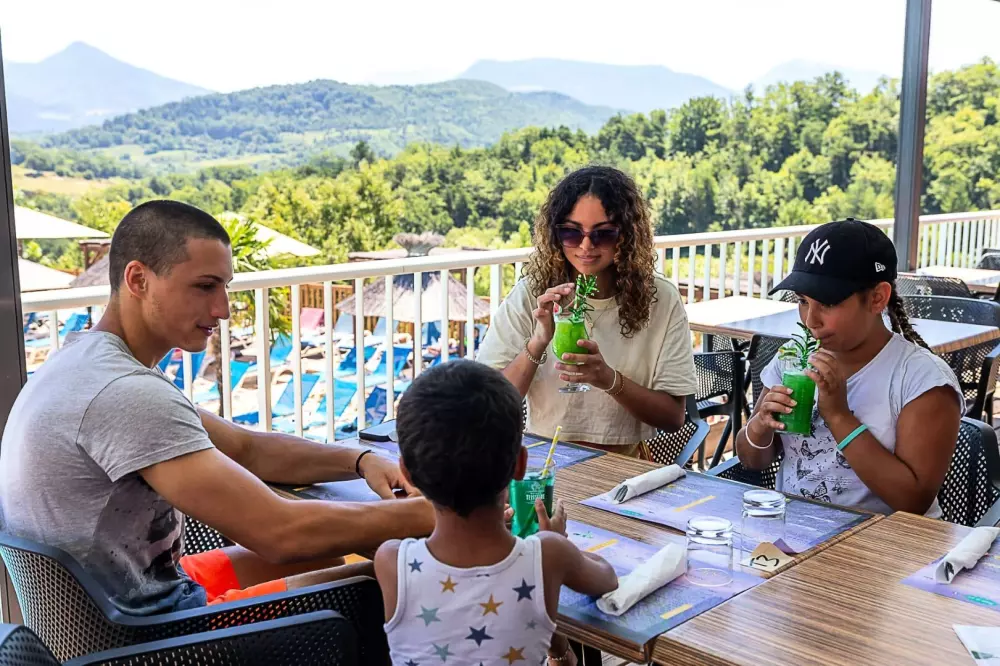 Campsite Yelloh Village Les Bois du Châtelas 4 Stars★★★★