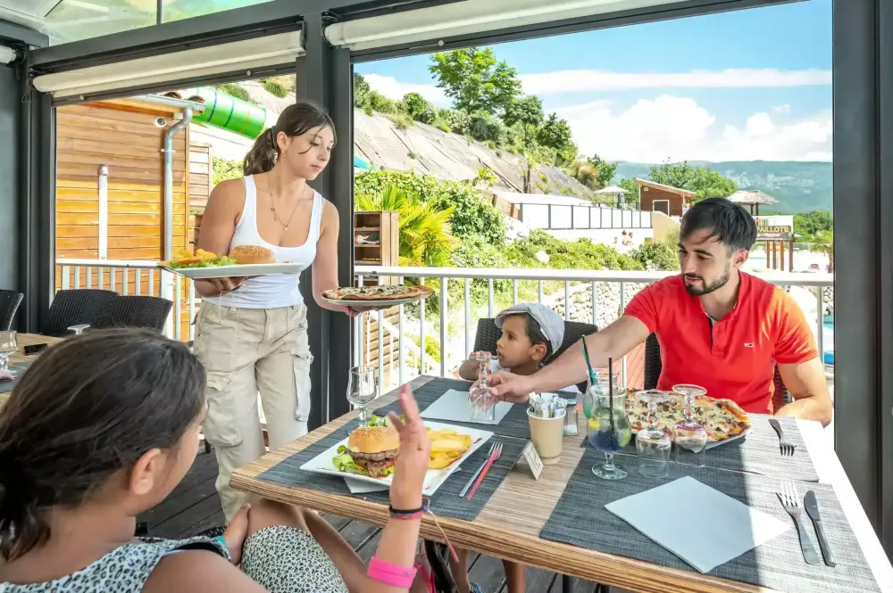 Campsite Yelloh Village Les Bois du Châtelas 4 Stars★★★★