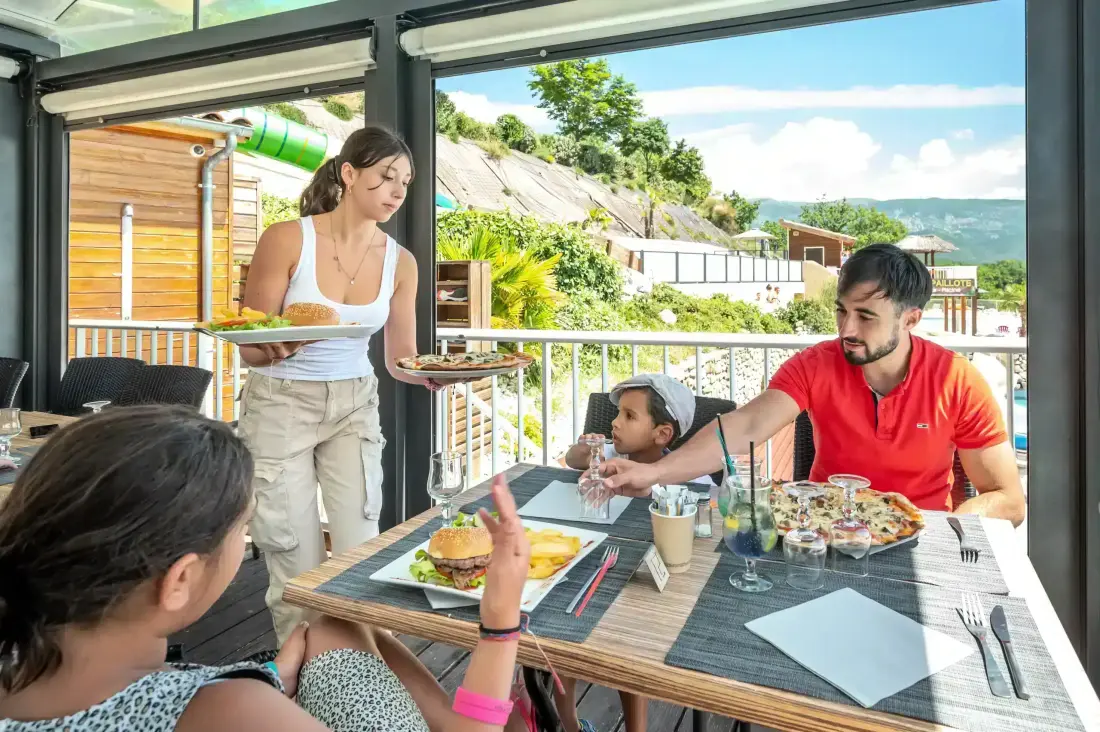 Campsite Yelloh Village Les Bois du Châtelas 4 Stars★★★★