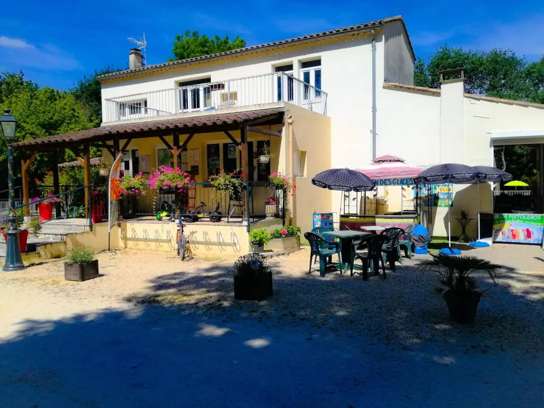 CAMPING DU LION 3 Estrellas★★★