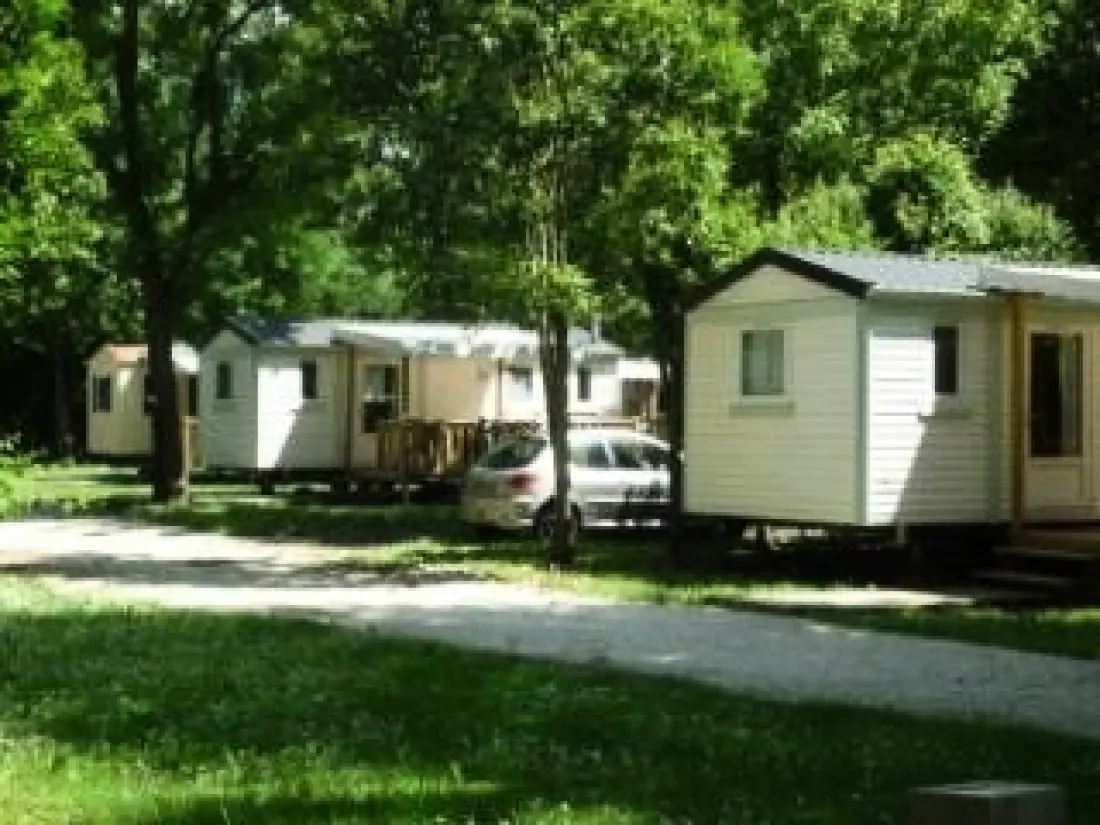 CAMPING DU LION 3 Estrellas★★★