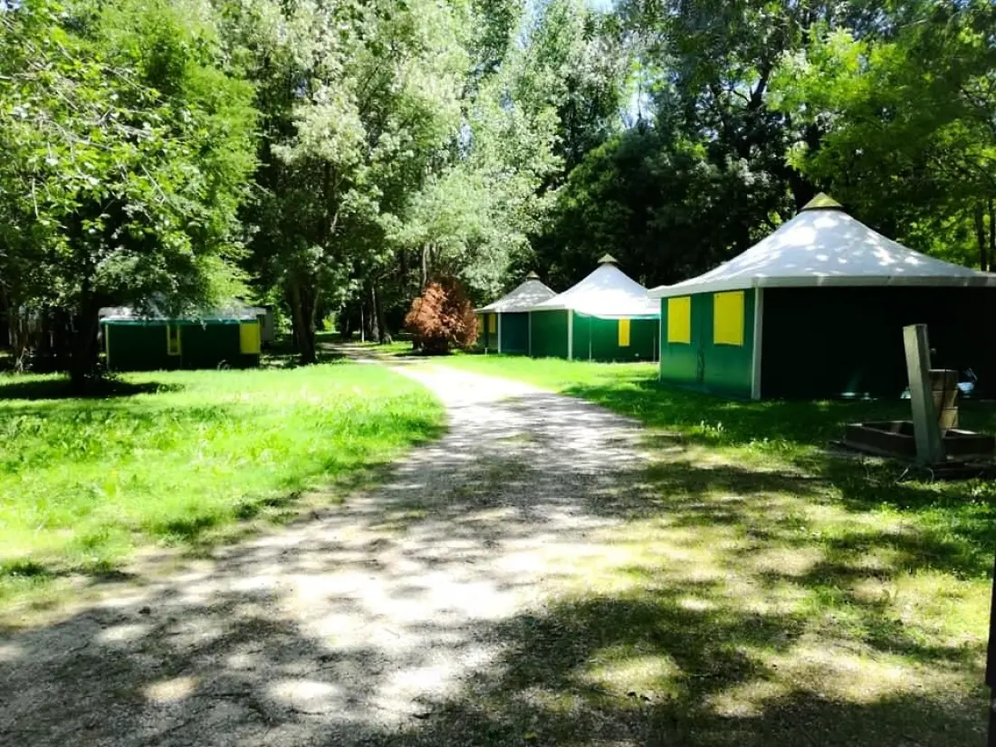 CAMPING DU LION 3 Estrellas★★★