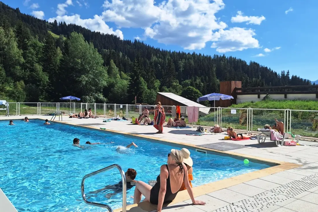 Arc 1600: Gyönyörű apartman Balcony és úszómedence