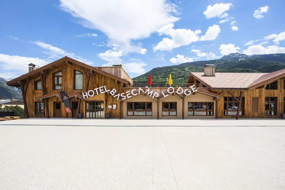 Hotel Base Camp Lodge Bourg Saint Maurice - Breakfast included