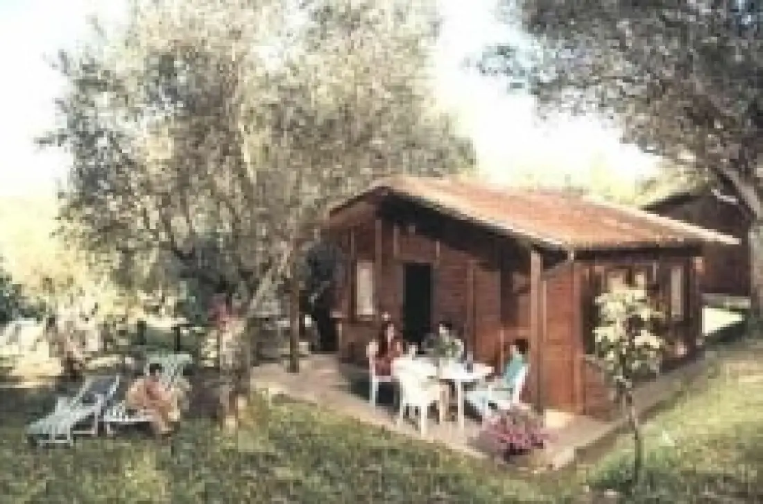 Azzurro Camping Village - Lake Bracciano 4 étoiles★★★★