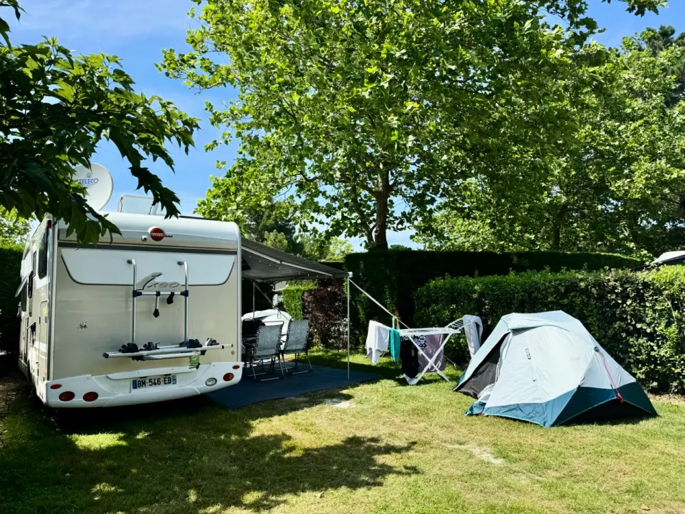 Camping Le Chaponnet 4 Gwiazdy★★★★