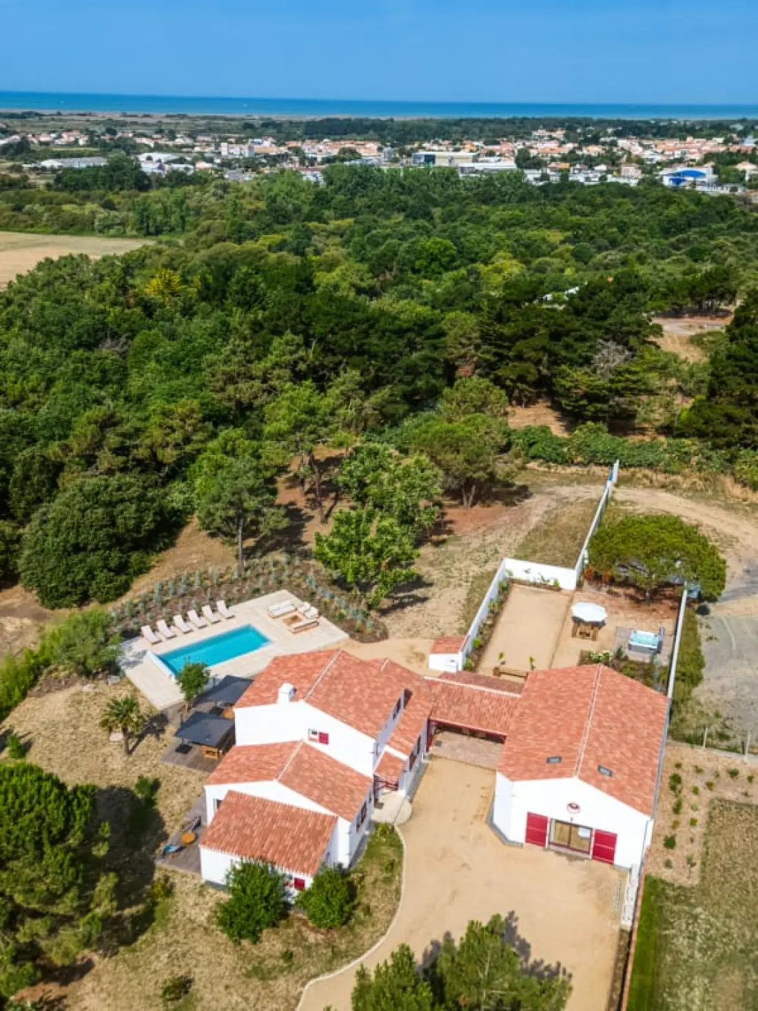 Villa Belvedere: Nézet, Úszómedence, Jacuzzi, Szauna, Petanque, 15 pers