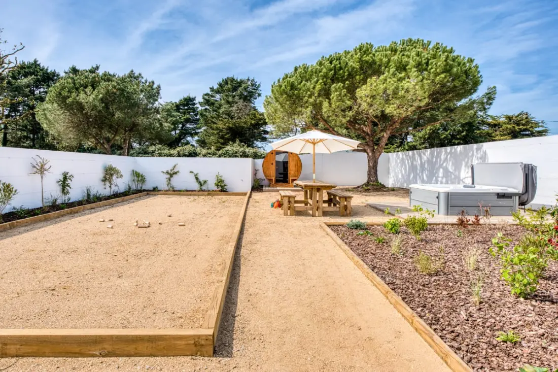 Villa Belvedere: Nézet, Úszómedence, Jacuzzi, Szauna, Petanque, 15 pers
