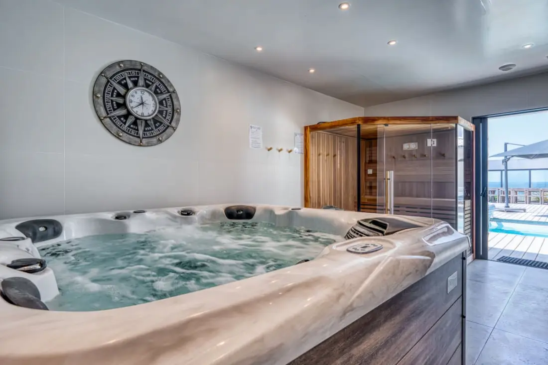 Villa Oceans 51 Csillagok★: Face Sea, úszómedence, Jacuzzi, Szauna, 15 Pers
