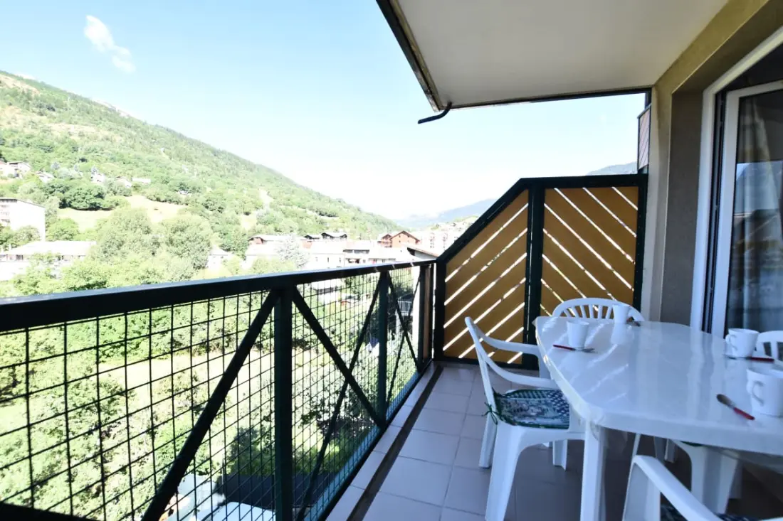 Kényelmes 30m2: Balcony és Mountain View