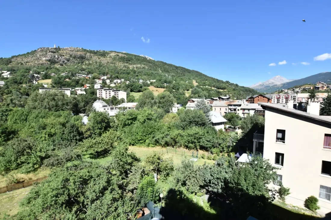 Kényelmes 30m2: Balcony és Mountain View