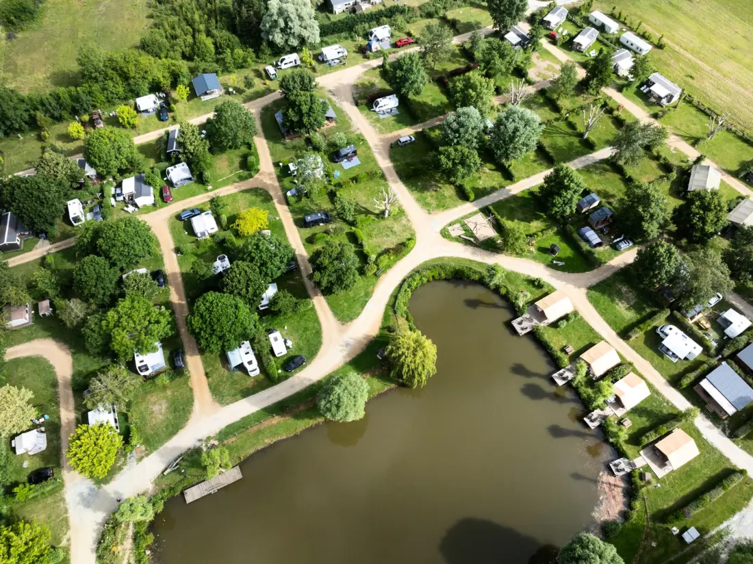 Camping de l 'Etang Sites and Landscape 4 Gwiazdy★★★★ 4 Gwiazdy★★★★ 4 Gwiazdy★★★★ 4 Gwiazdy★★★★