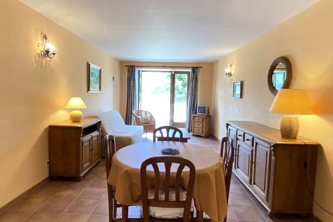 04b2 : Beautiful Studio in a Provençal Mas - Swimming pool