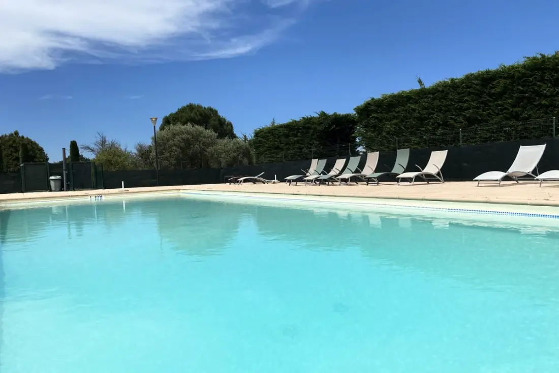 04b2 : Beautiful Studio in a Provençal Mas - Swimming pool
