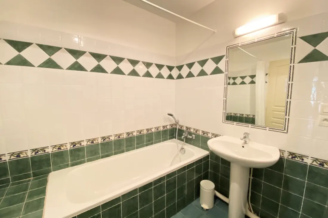 04b2 : Beautiful Studio in a Provençal Mas - Swimming pool