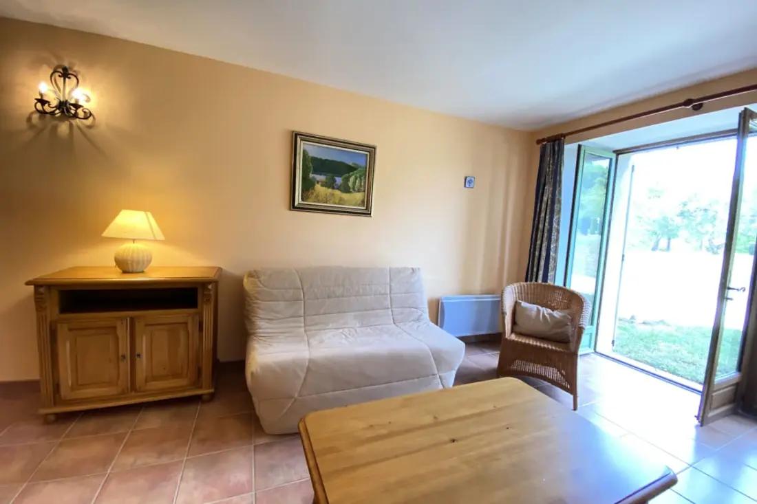 04b2 : Beautiful Studio in a Provençal Mas - Swimming pool