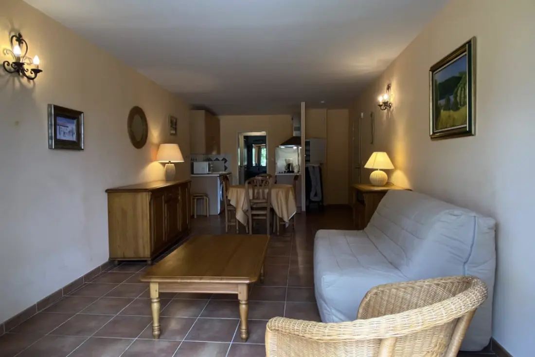 04b2 : Beautiful Studio in a Provençal Mas - Swimming pool