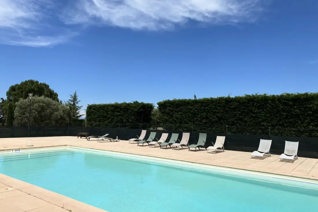 04b2 : Beautiful Studio in a Provençal Mas - Swimming pool