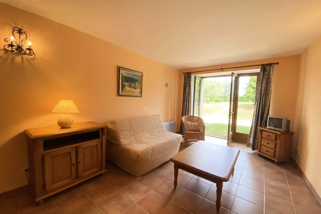 04b2 : Beautiful Studio in a Provençal Mas - Swimming pool