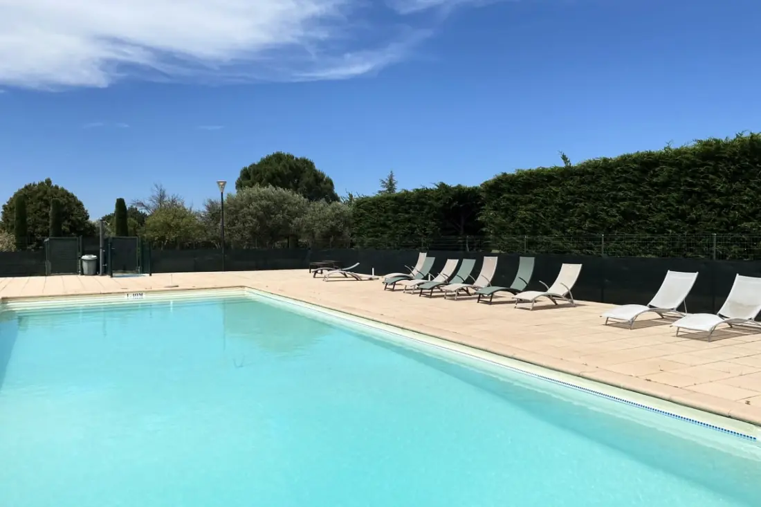 04b3: Beautiful T3 in the Heart of Lavender - Swimming pool