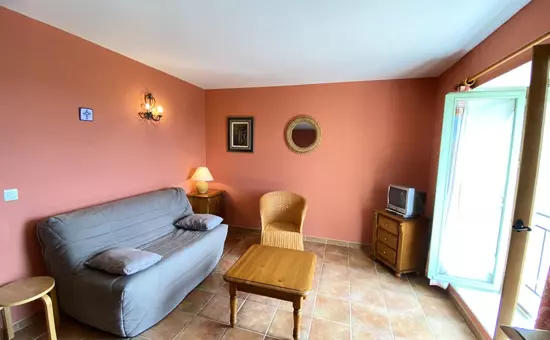 04b4 : Beau Studio Dans Un Mas Provençal - Piscine
