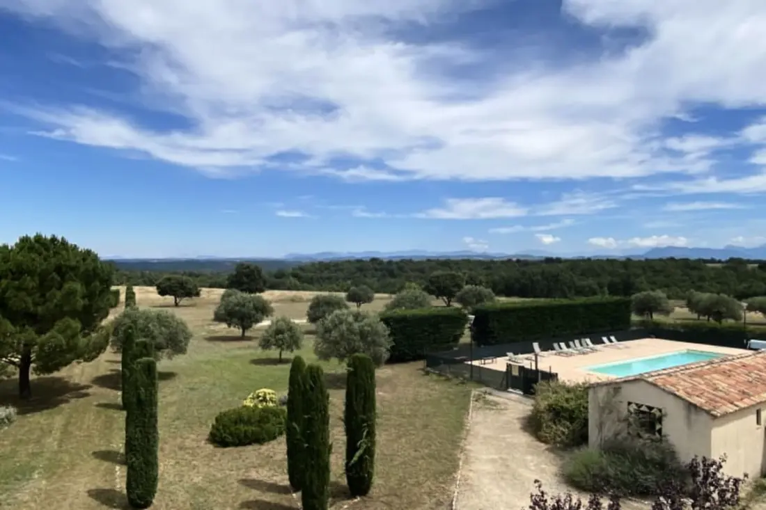 04b6 : Beautiful Studio in a Provençal Mas - Swimming pool