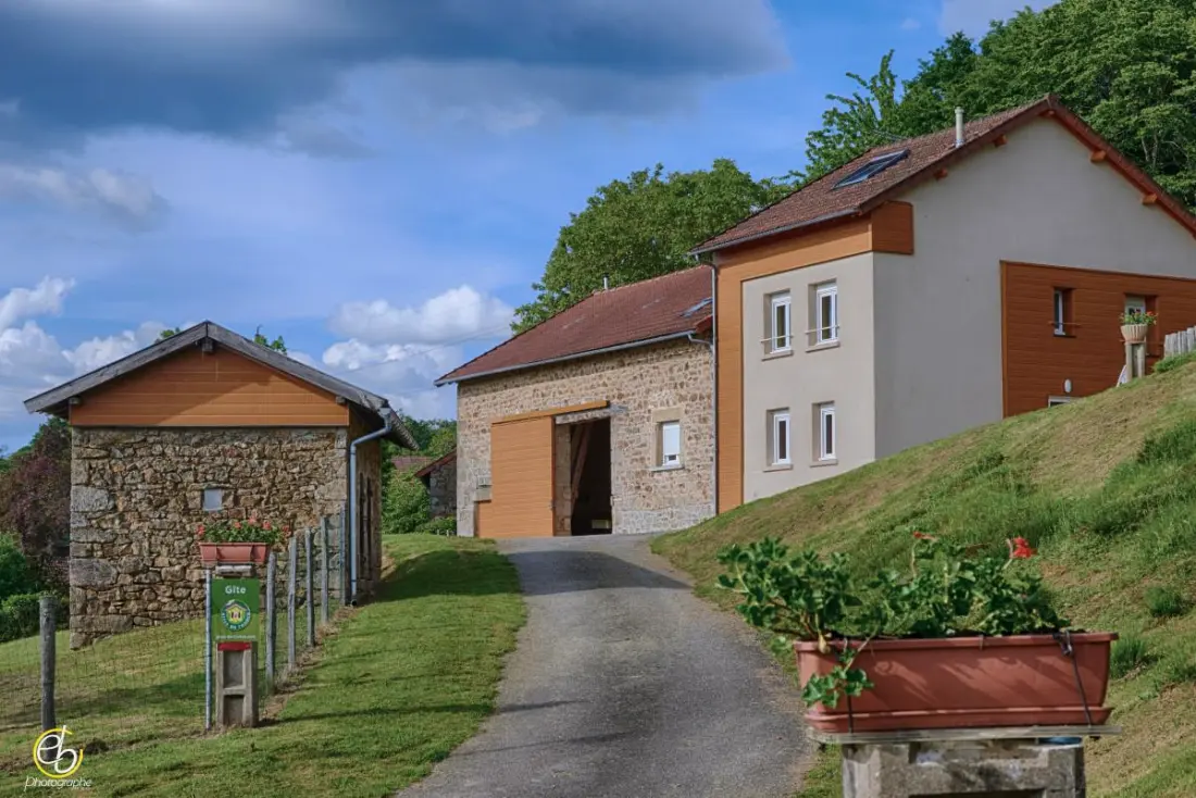 Gîte de France Gîte de la maulde aan het meer van Vassivière 3 oren