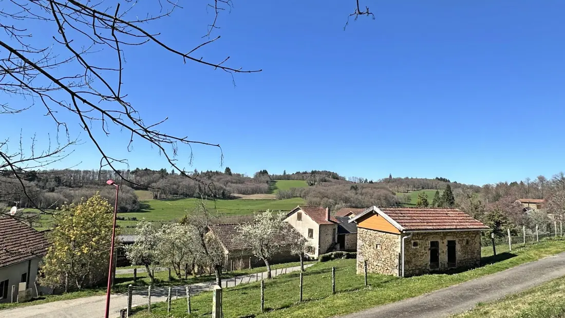 Gîte de France Gîte de la maulde aan het meer van Vassivière 3 oren