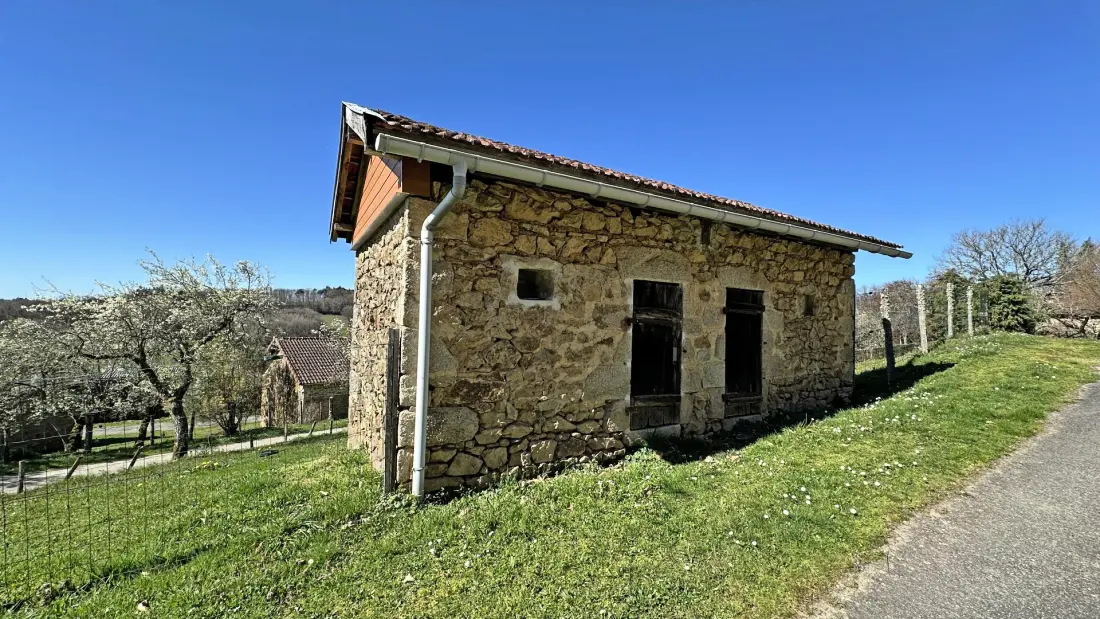 Gîte de France Gîte de la maulde aan het meer van Vassivière 3 oren