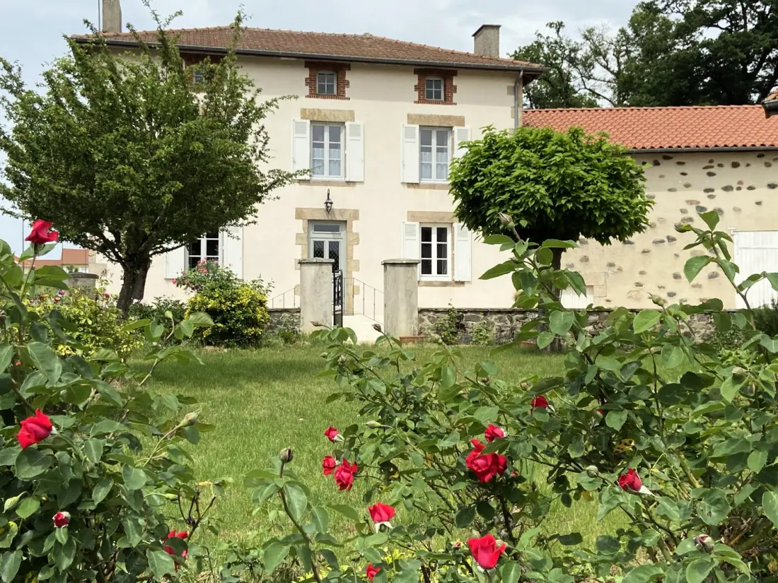 Gîte de France Het huis van Eugénie 3 oren