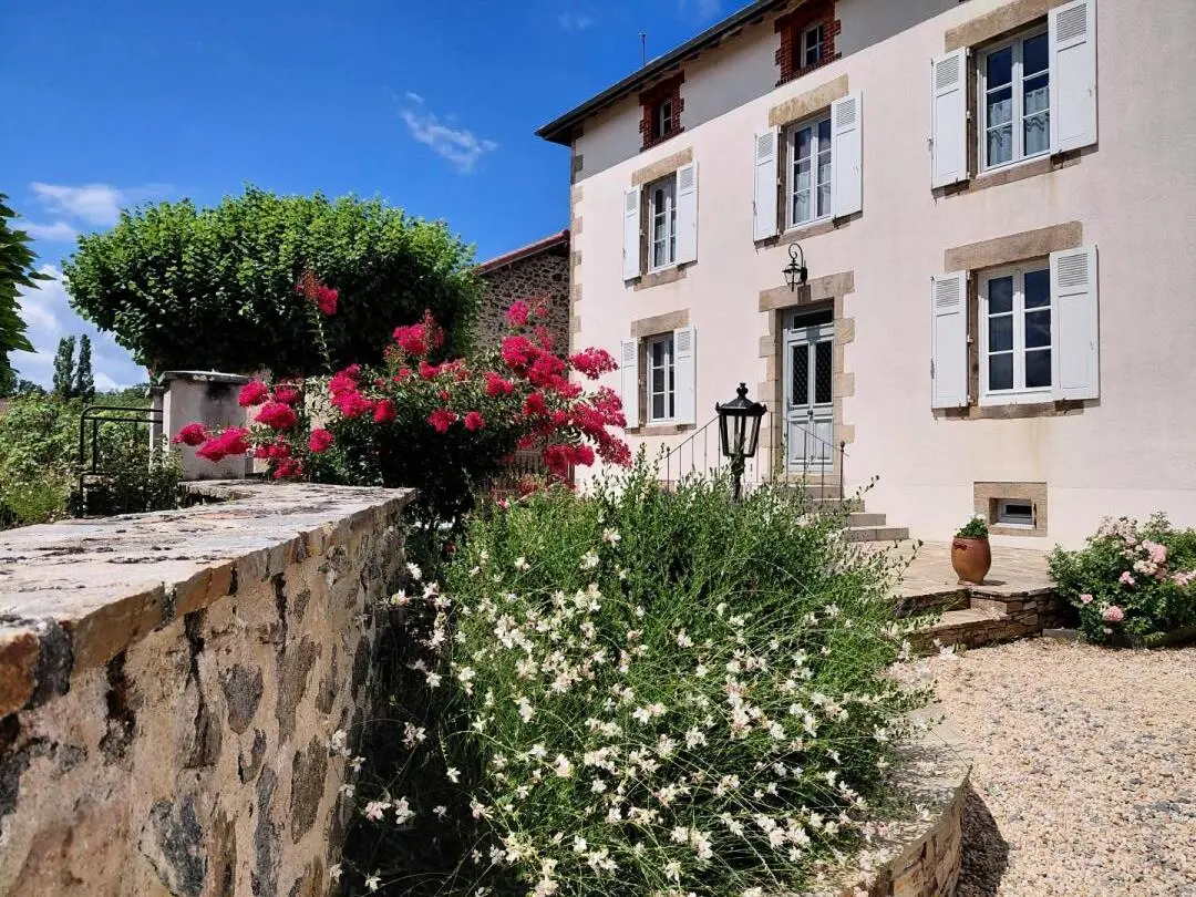 Gîte de France Het huis van Eugénie 3 oren