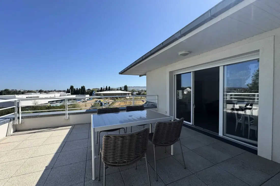 Appartement 2 Chambres Avec Balcon, Proche Mer