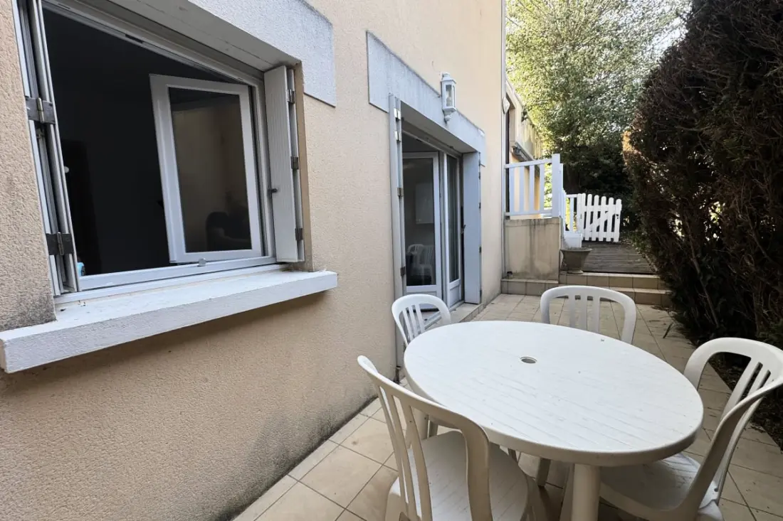 Apartman En Rez-de-jardin, Beach in Pied