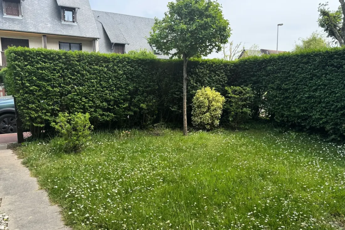 Gyönyörű apartman kerttel Parkolás Cabourgban