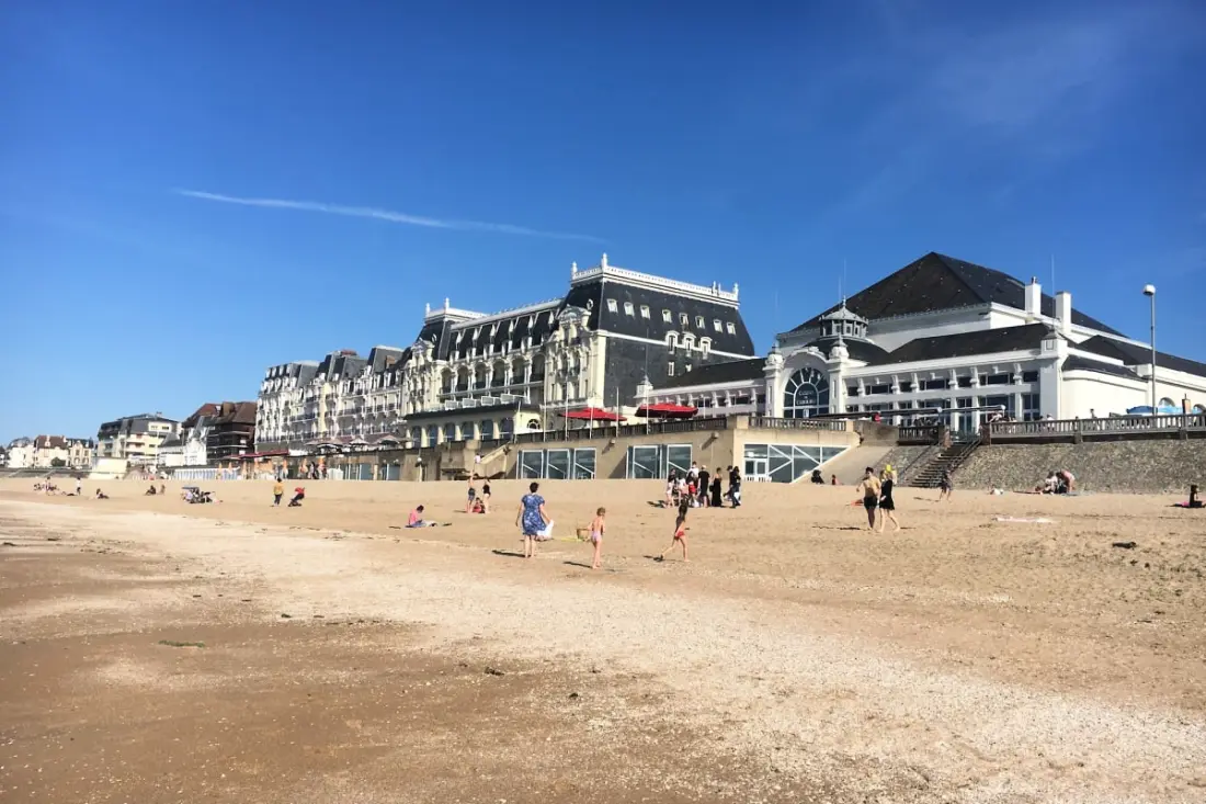 Gyönyörű alkalmazás a kerttel 2 Min De La Mer