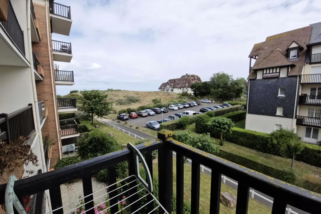 T2 A Balcony Côté De La Plage de Cabourgban