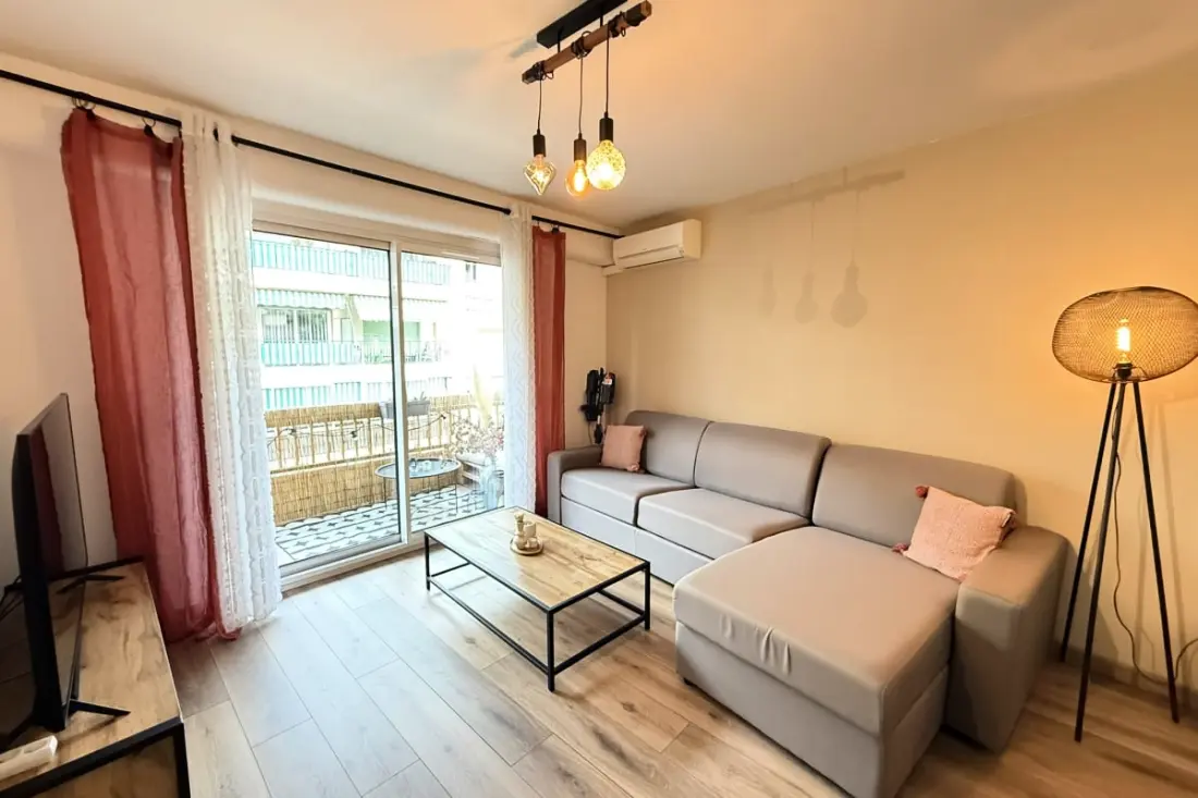 Moderne Wohnung mit Terrasse - Lage Ideal